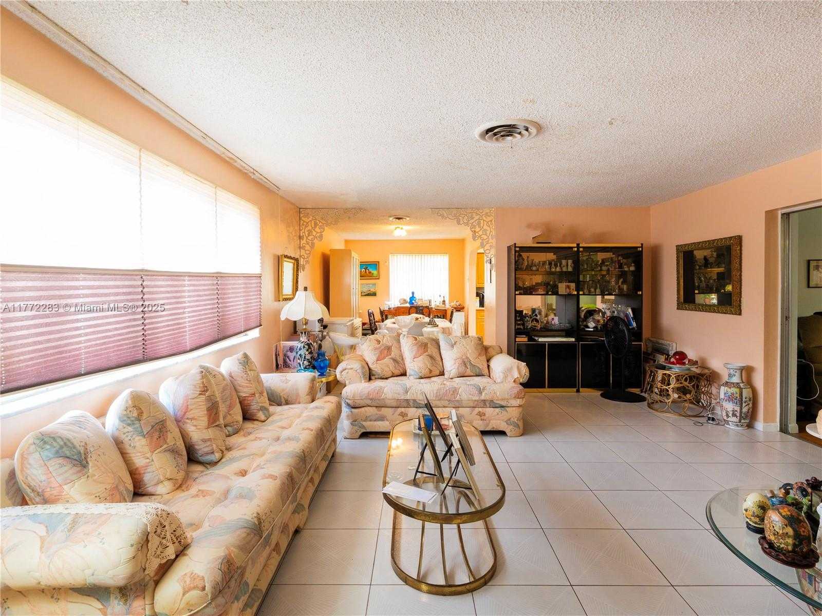 Small Image of 1081 NORTH EAST 160TH TER, North Miami Beach Number 19