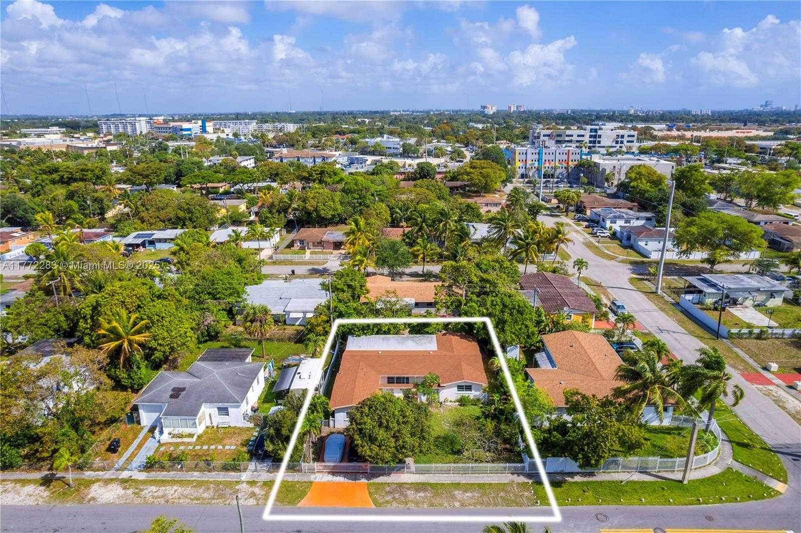 Small Image of 1081 NORTH EAST 160TH TER, North Miami Beach Number 2