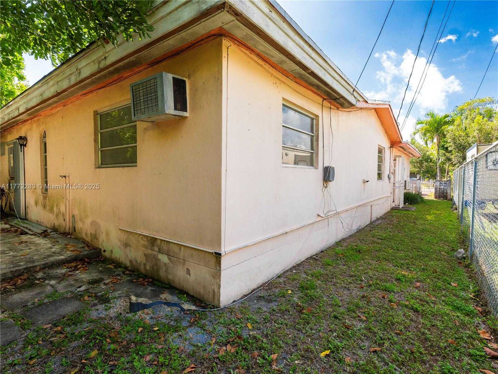 Small Image of 1081 NORTH EAST 160TH TER, North Miami Beach Number 32