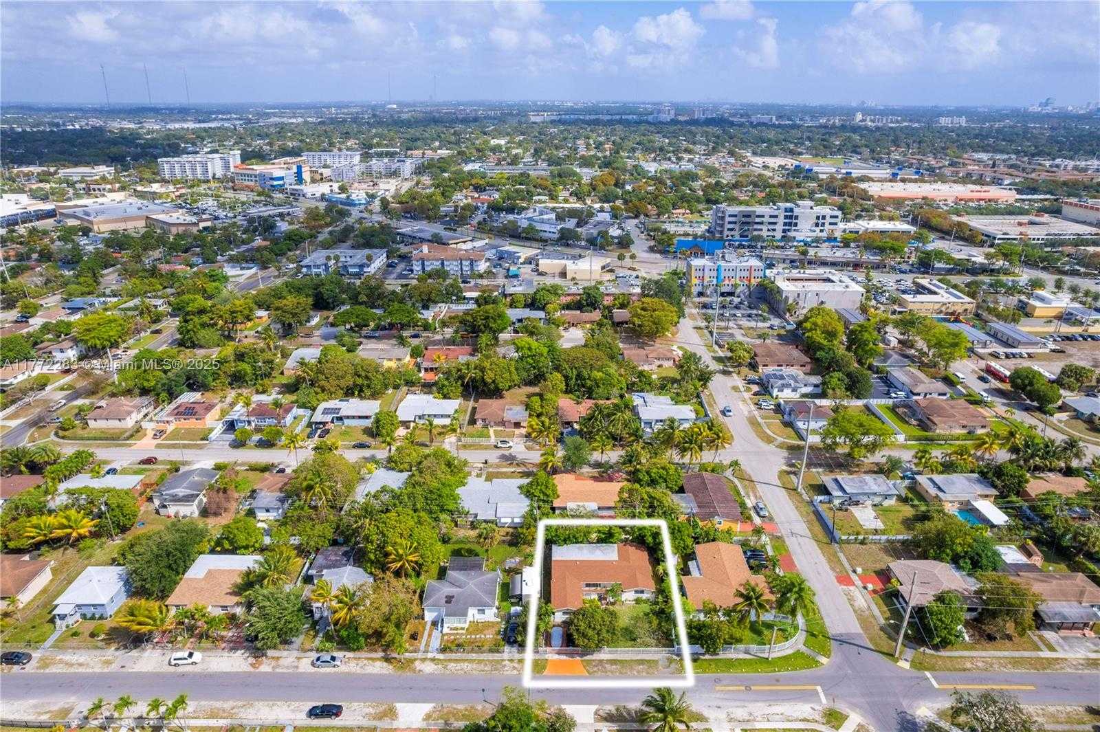 Small Image of 1081 NORTH EAST 160TH TER, North Miami Beach Number 7