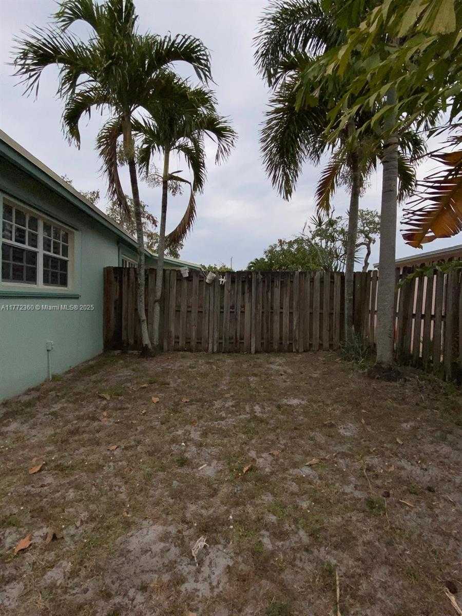 Small Image of 6210 NORTH WEST 17TH ST, Sunrise Number 23