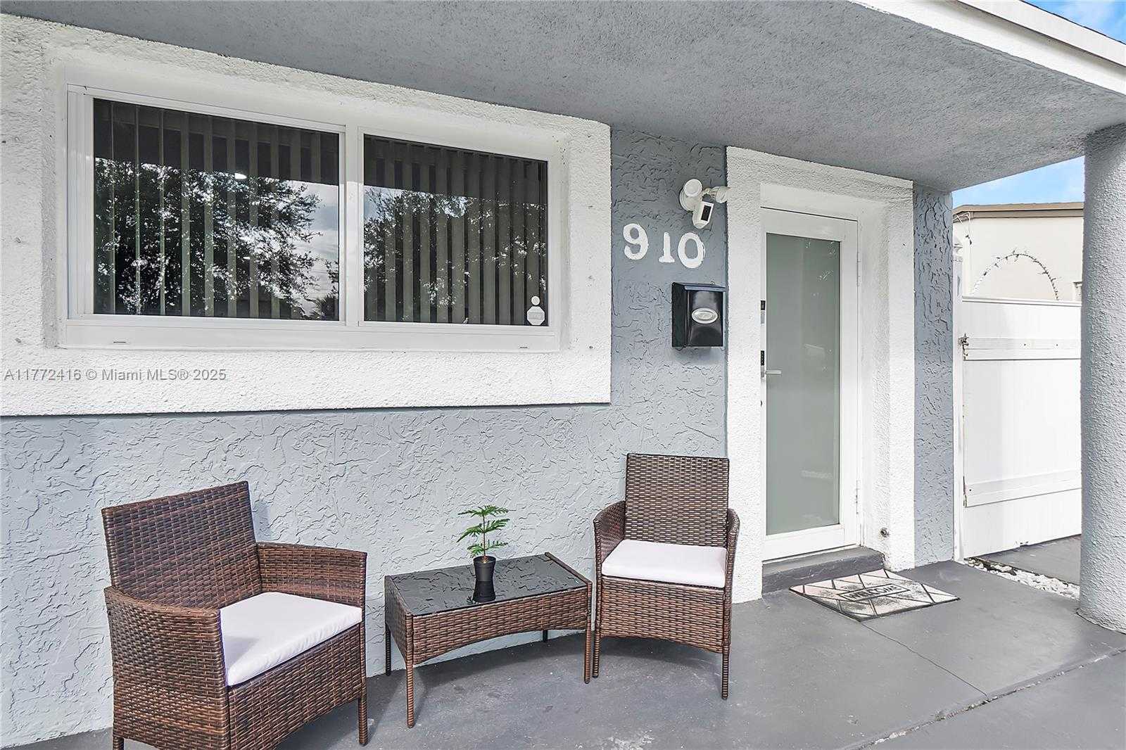 Small Image of 910 NORTH 70TH AVE, Hollywood Number 23