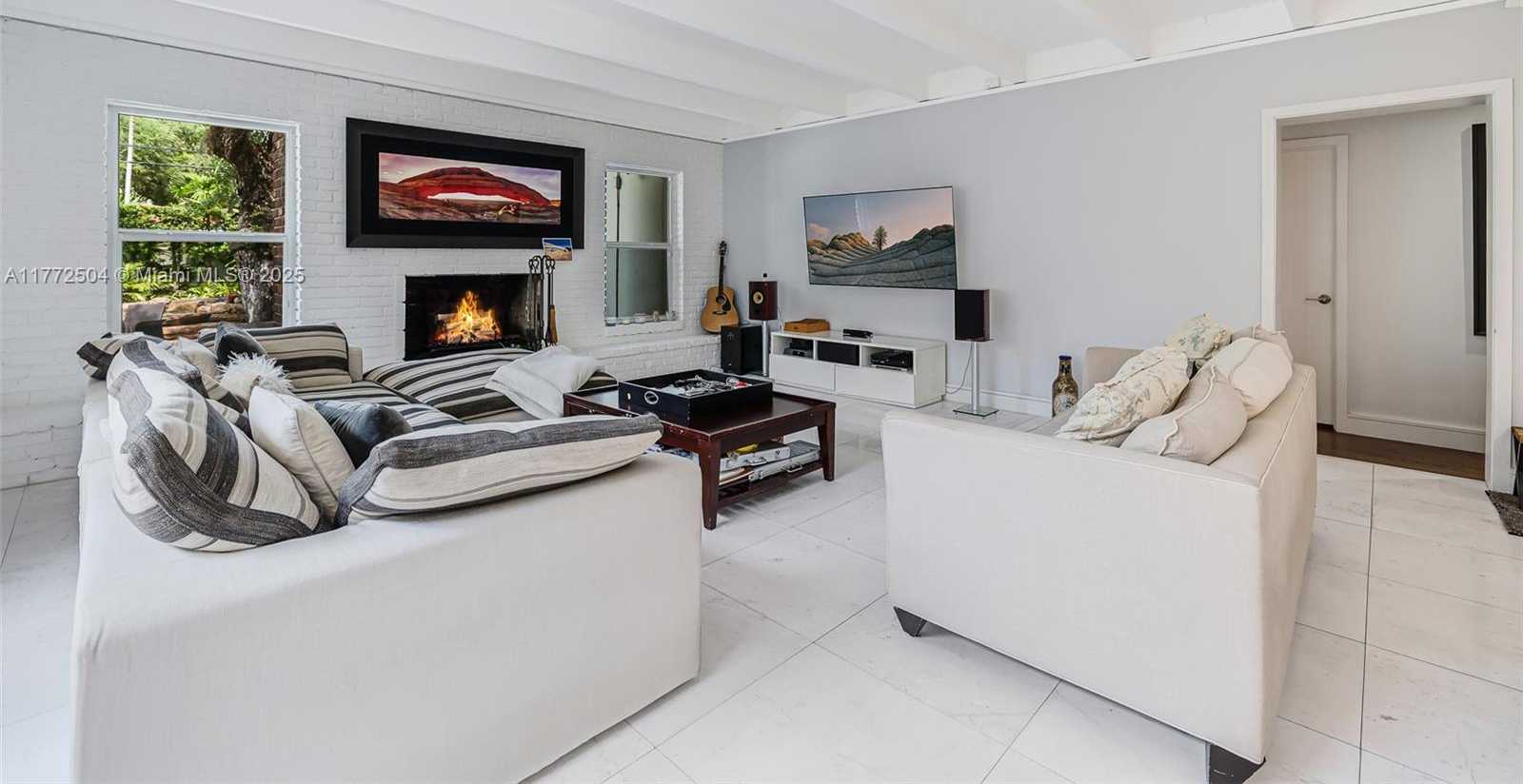 Small Image of 1049 MALAGA AVE, Coral Gables Number 10