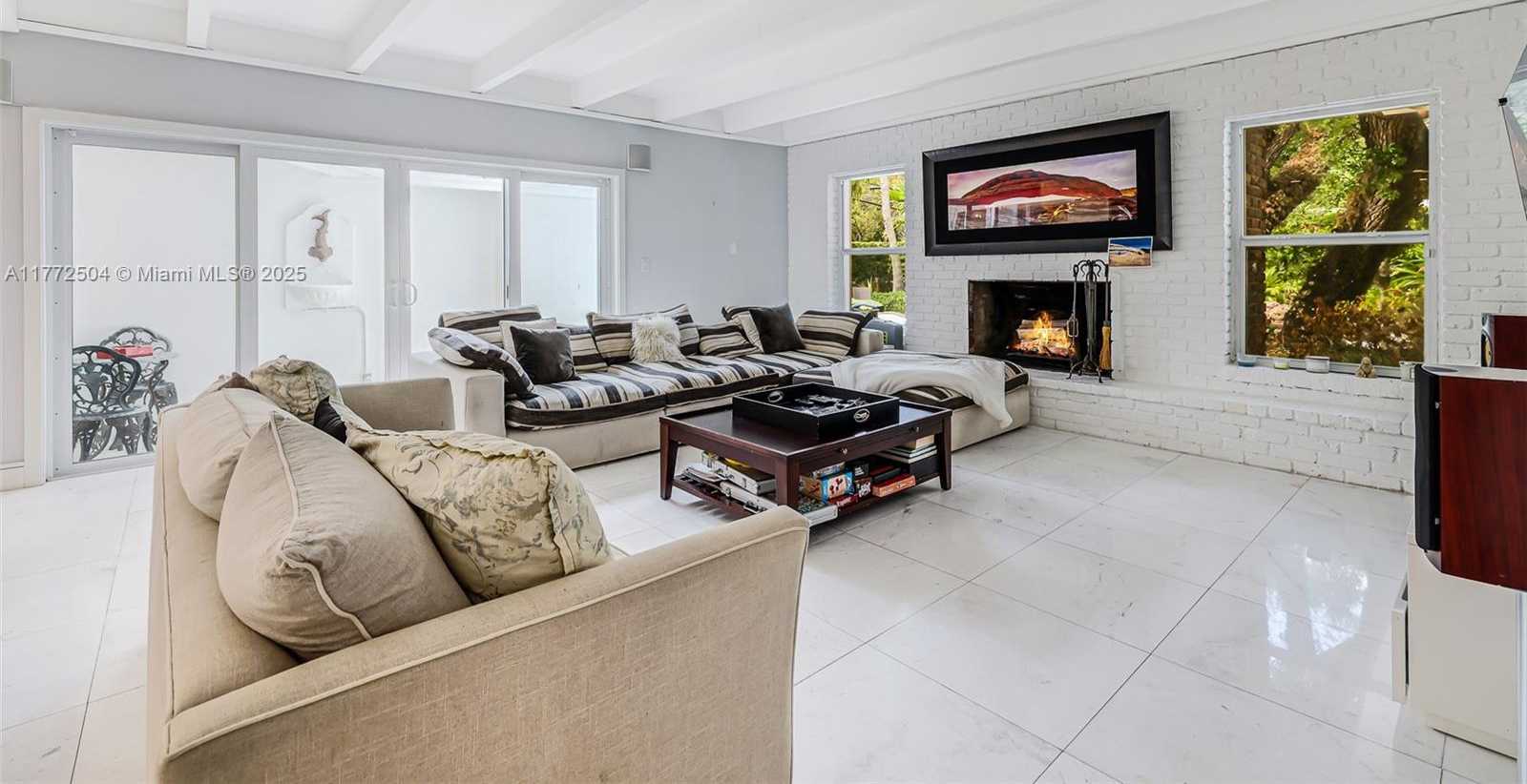 Small Image of 1049 MALAGA AVE, Coral Gables Number 11