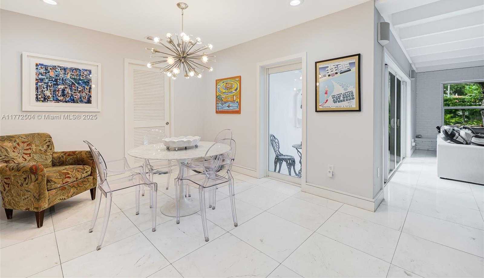 Small Image of 1049 MALAGA AVE, Coral Gables Number 7