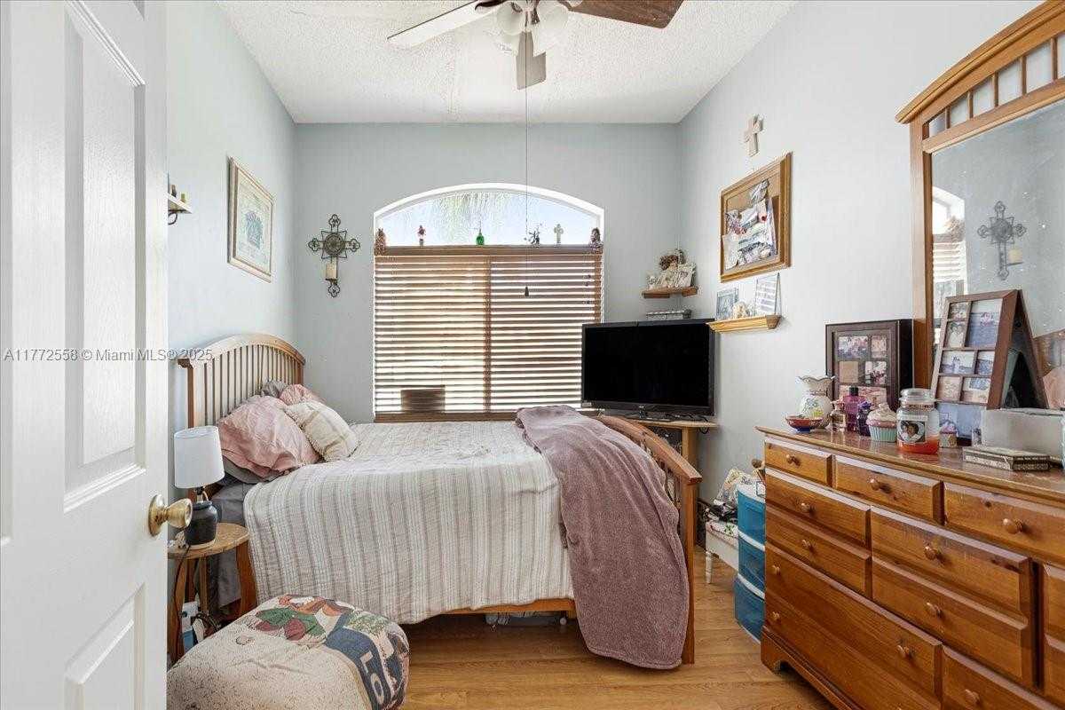 Small Image of 3745 WOODFIELD CT, Coconut Creek Number 24