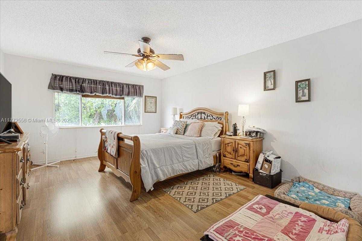 Small Image of 3745 WOODFIELD CT, Coconut Creek Number 26