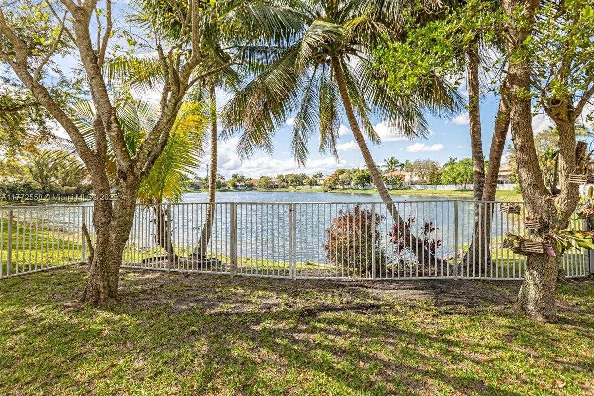 Small Image of 3745 WOODFIELD CT, Coconut Creek Number 34