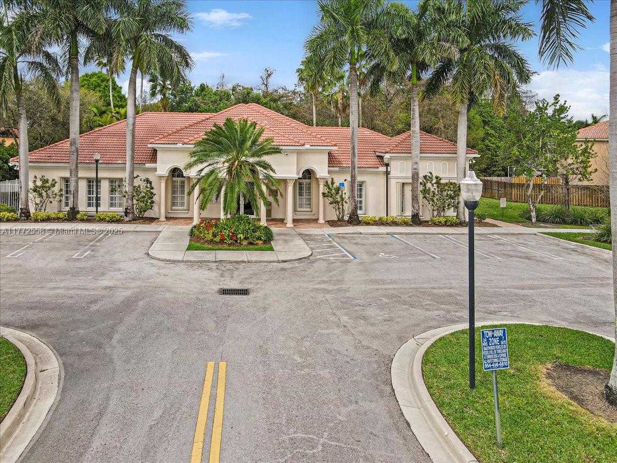 Small Image of 3745 WOODFIELD CT, Coconut Creek Number 37