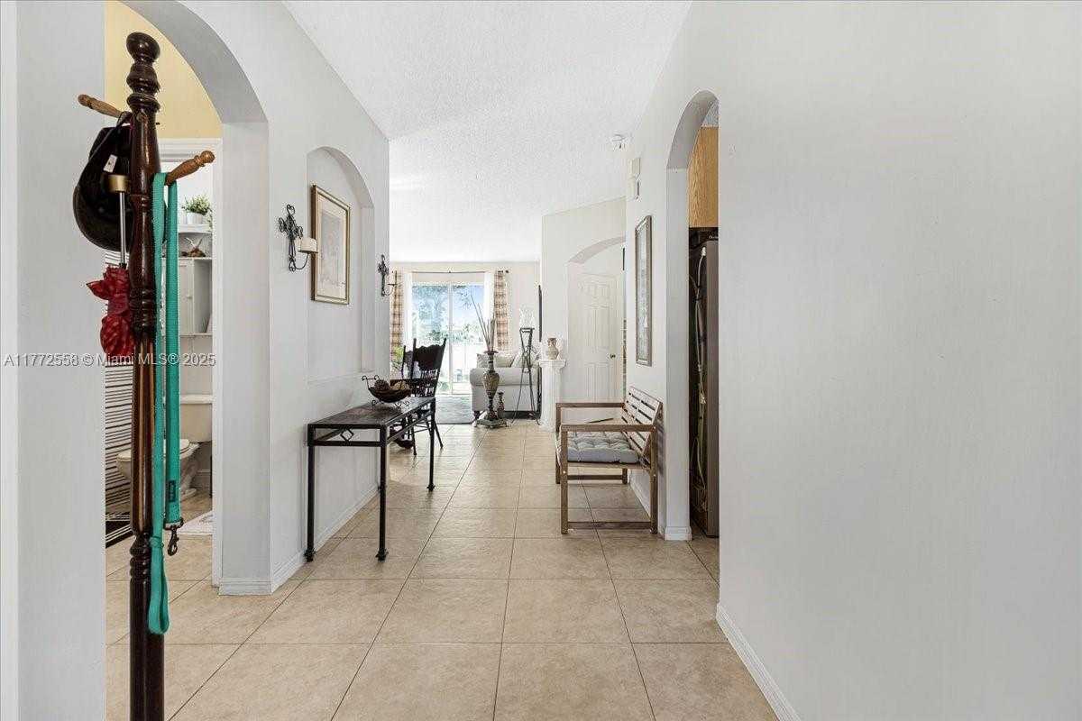 Small Image of 3745 WOODFIELD CT, Coconut Creek Number 7