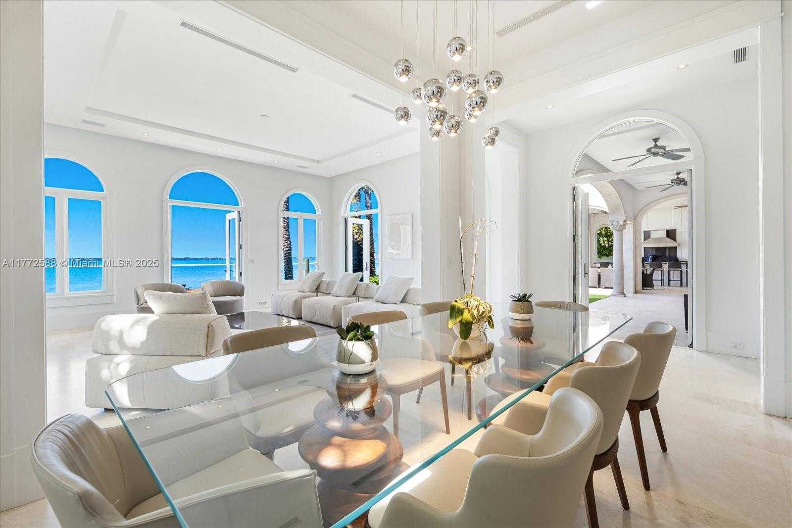 Small Image of 4340 NORTH BAY RD, Miami Beach Number 14