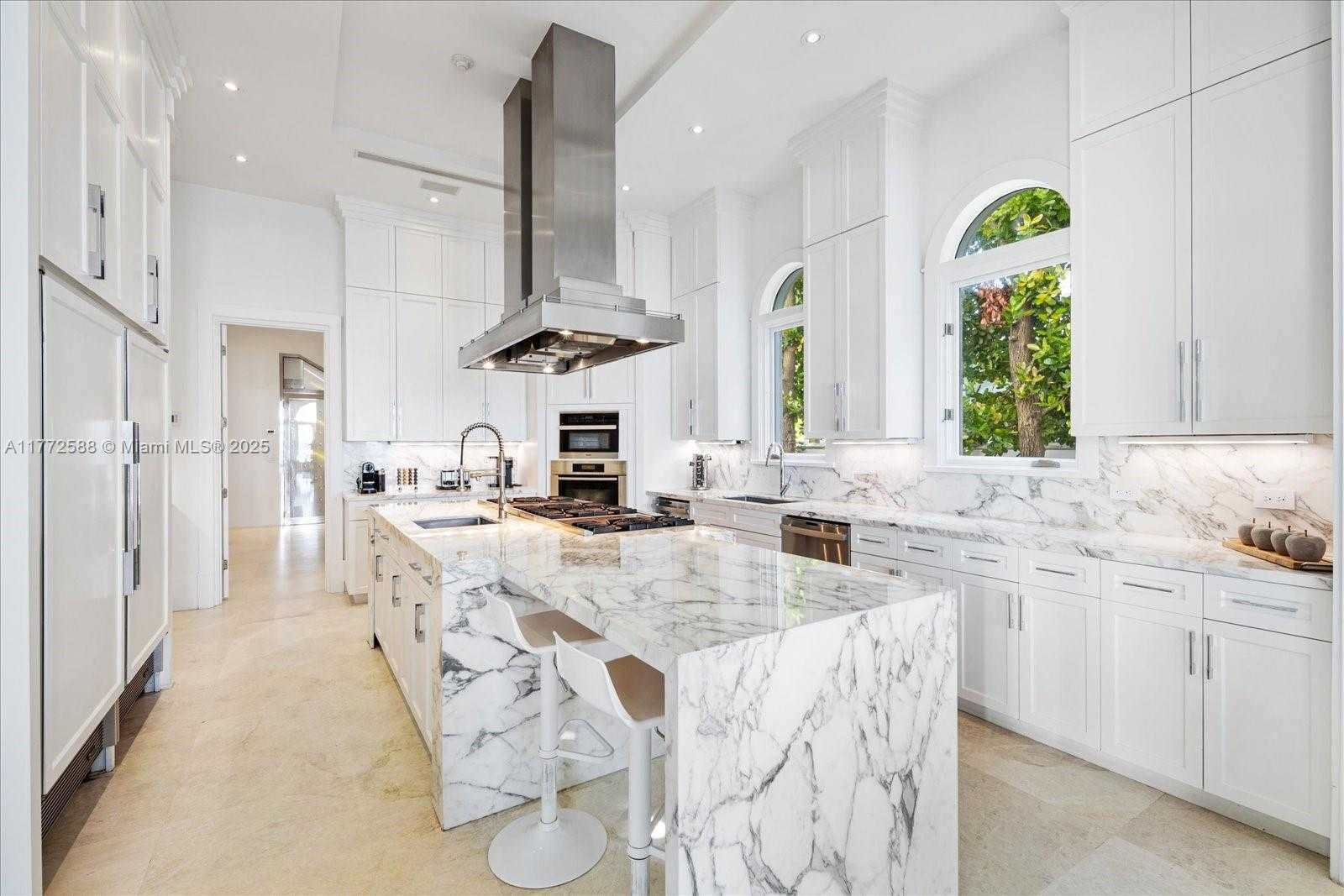 Small Image of 4340 NORTH BAY RD, Miami Beach Number 18