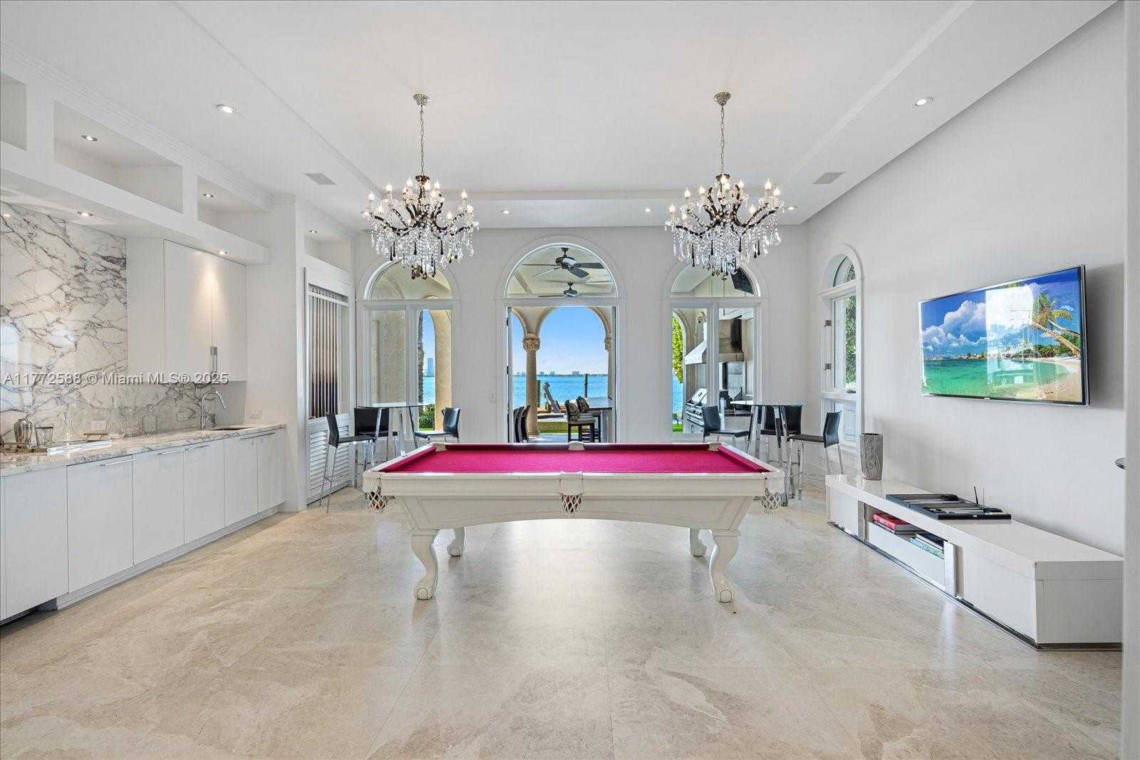 Small Image of 4340 NORTH BAY RD, Miami Beach Number 19