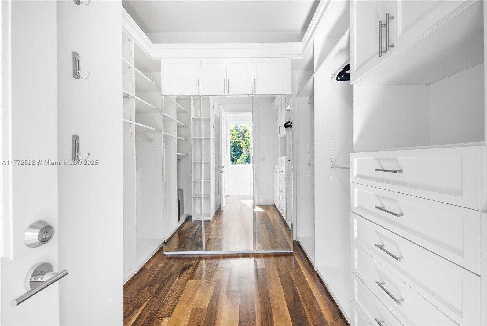 Small Image of 4340 NORTH BAY RD, Miami Beach Number 29