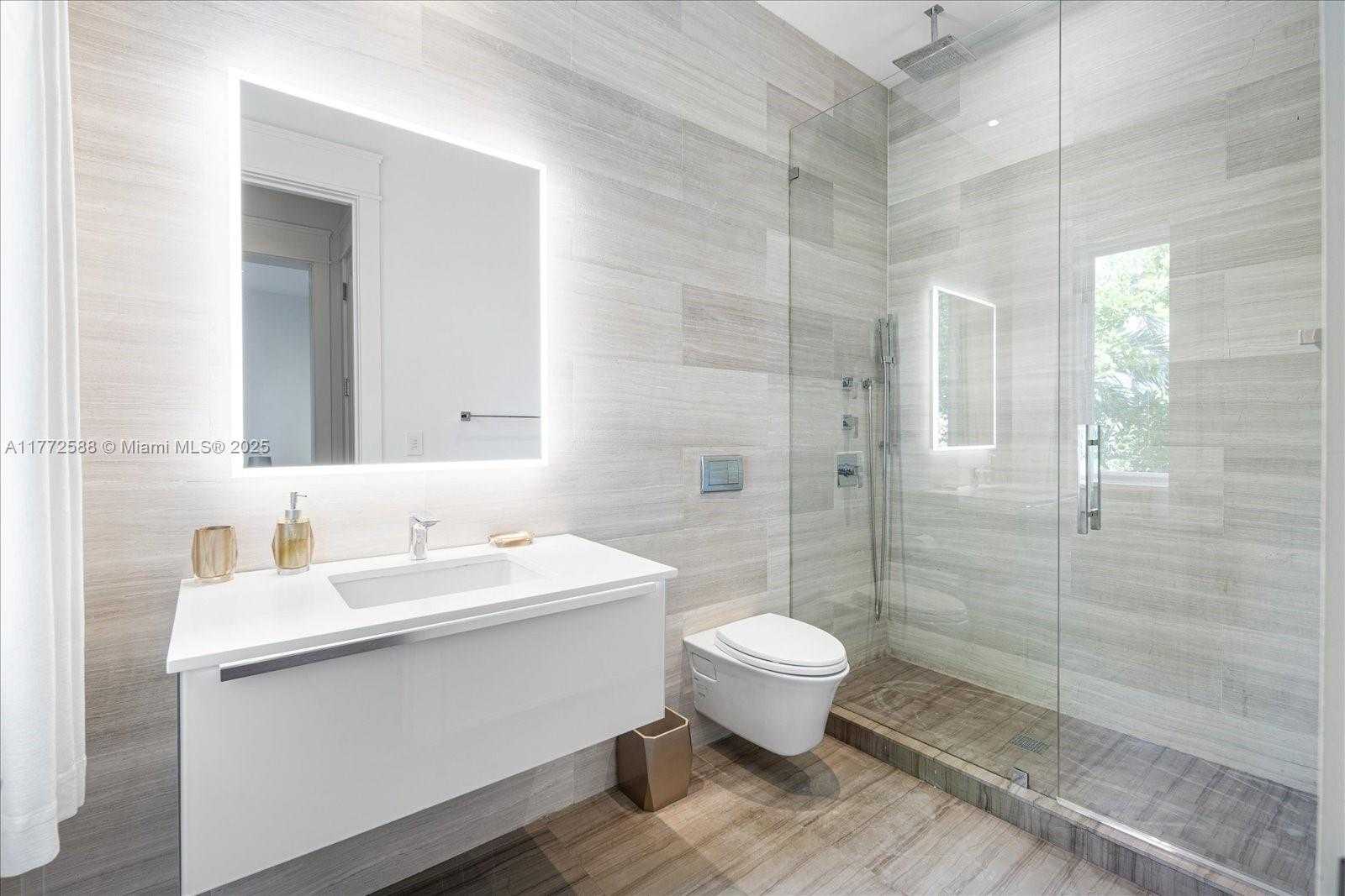 Small Image of 4340 NORTH BAY RD, Miami Beach Number 46