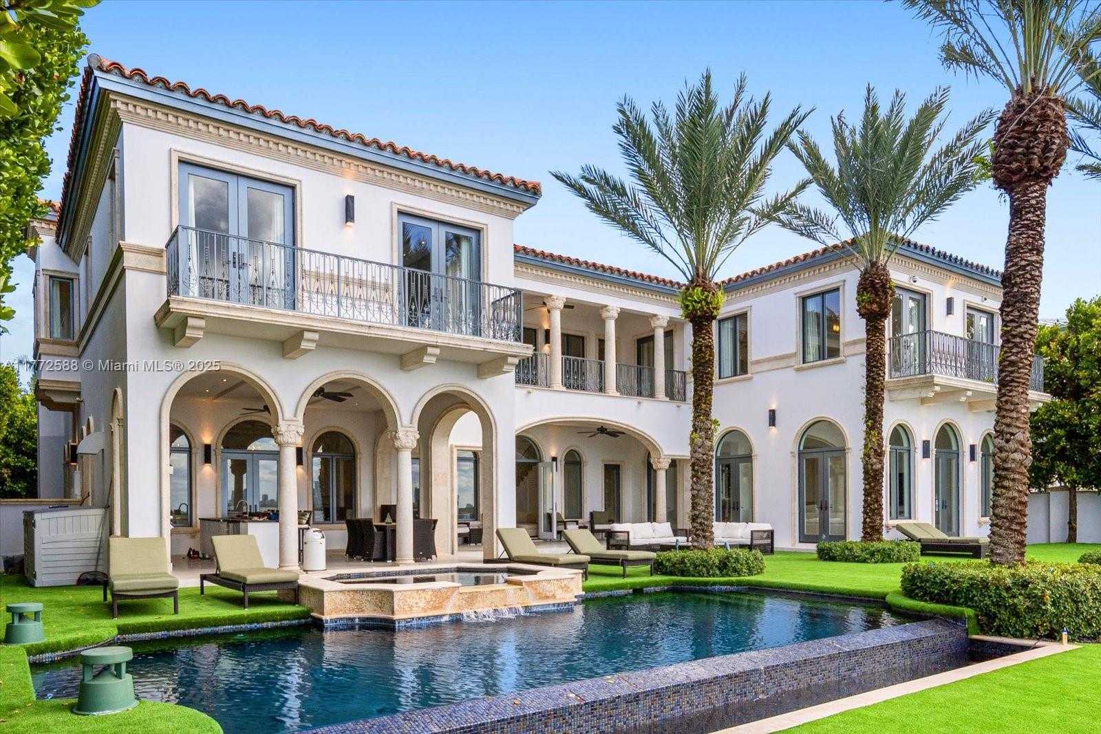 Small Image of 4340 NORTH BAY RD, Miami Beach Number 56