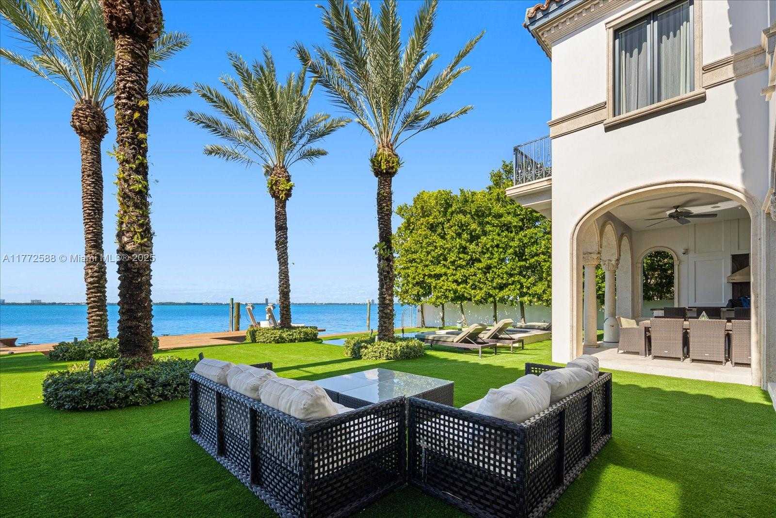 Small Image of 4340 NORTH BAY RD, Miami Beach Number 60
