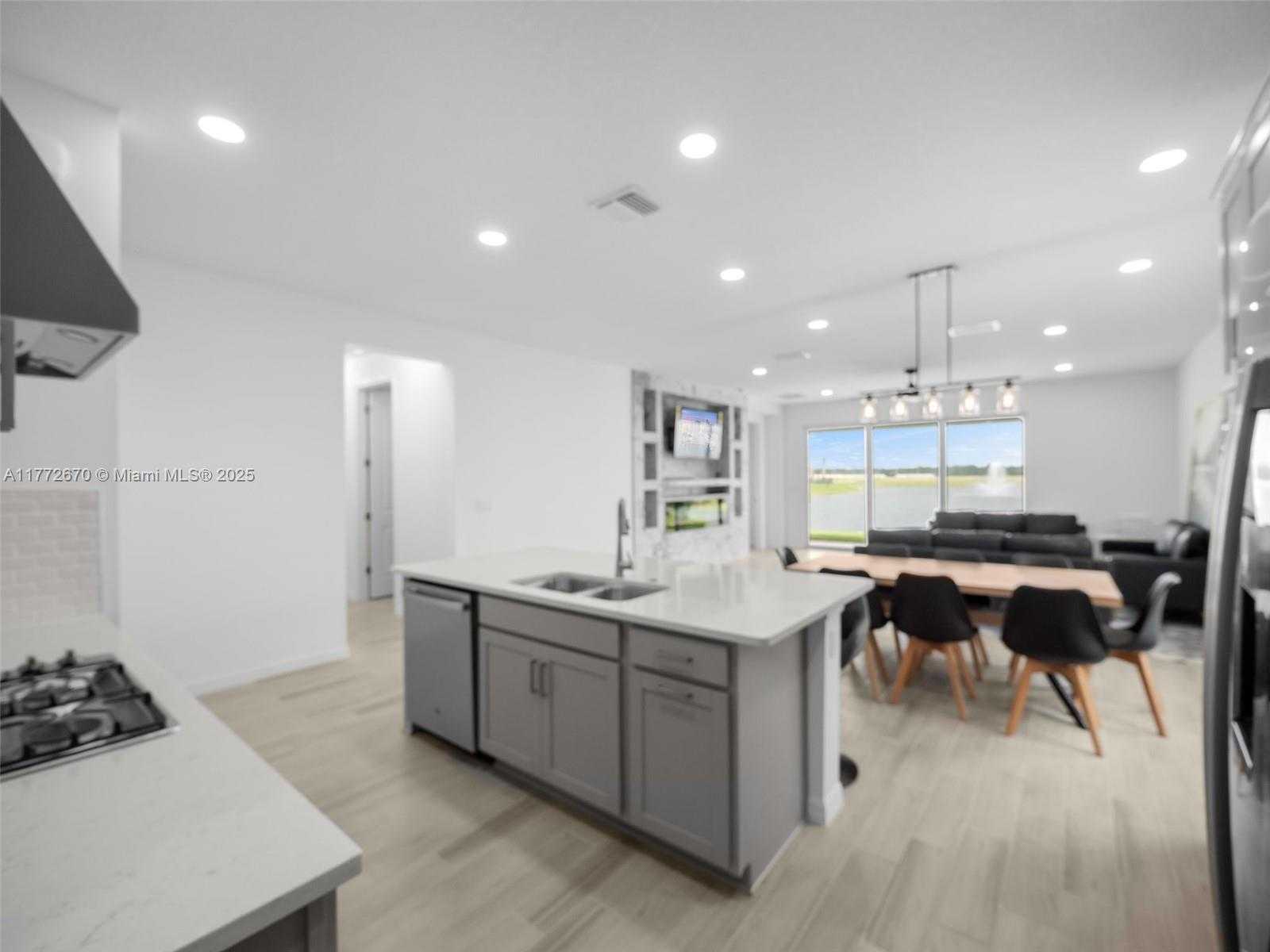 Small Image of 516 SOUTH EAST RANCH OAK CIR, Port St. Lucie Number 28