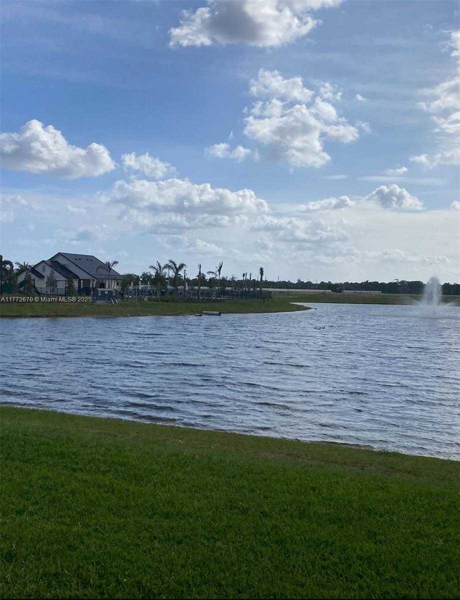 Small Image of 516 SOUTH EAST RANCH OAK CIR, Port St. Lucie Number 3