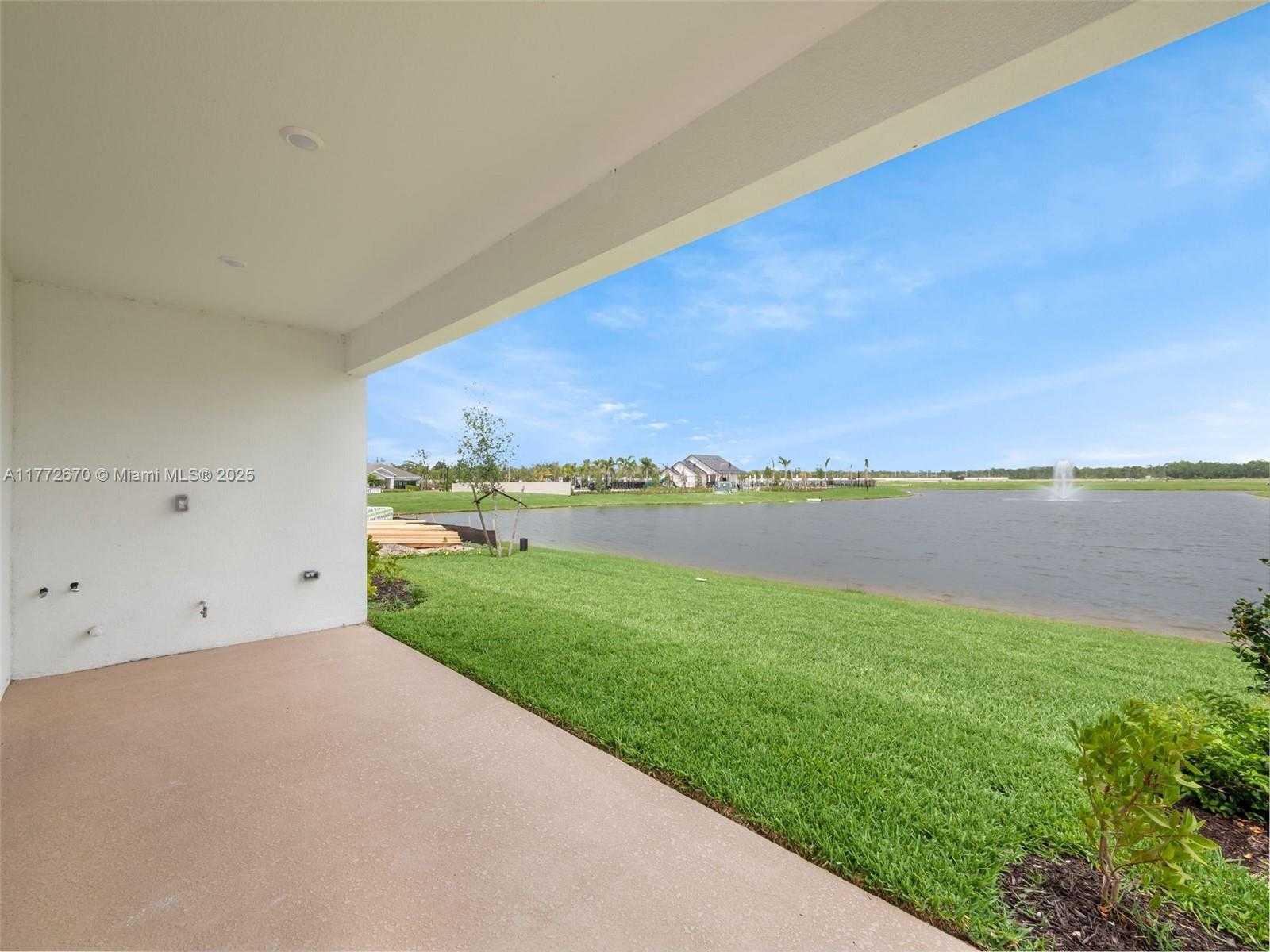 Small Image of 516 SOUTH EAST RANCH OAK CIR, Port St. Lucie Number 39