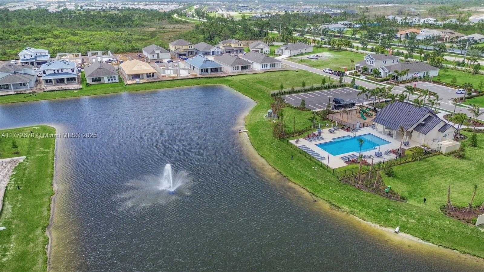 Small Image of 516 SOUTH EAST RANCH OAK CIR, Port St. Lucie Number 42