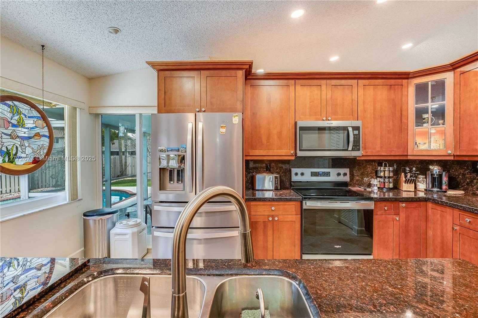 Small Image of 940 BLUE RIDGE WAY, Davie Number 10
