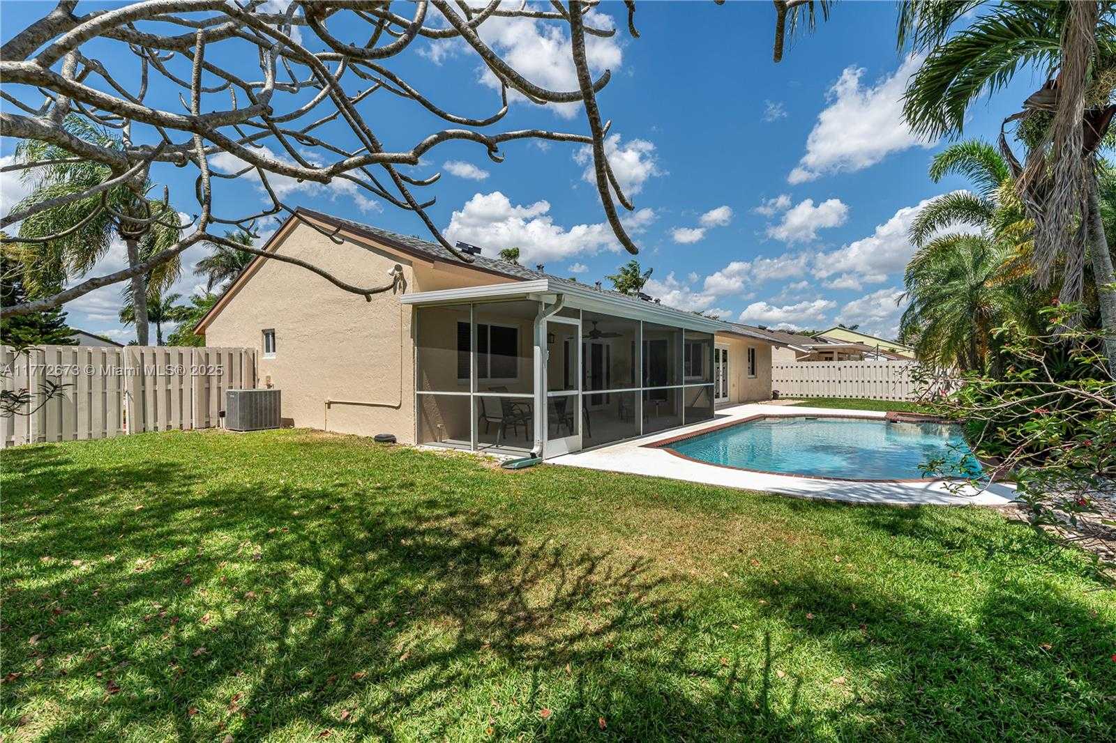 Small Image of 940 BLUE RIDGE WAY, Davie Number 28