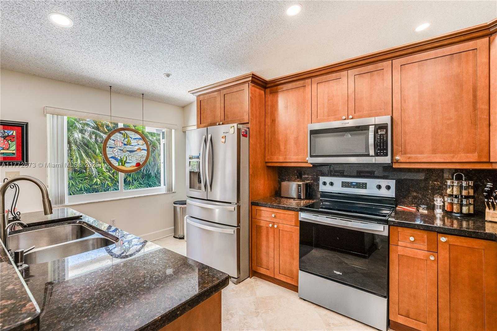 Small Image of 940 BLUE RIDGE WAY, Davie Number 8