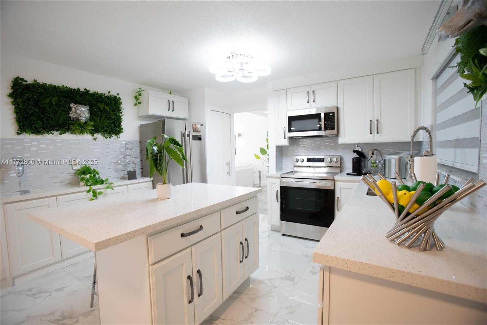Small Image of 942 NORTH WEST 133RD CT, Miami Number 14