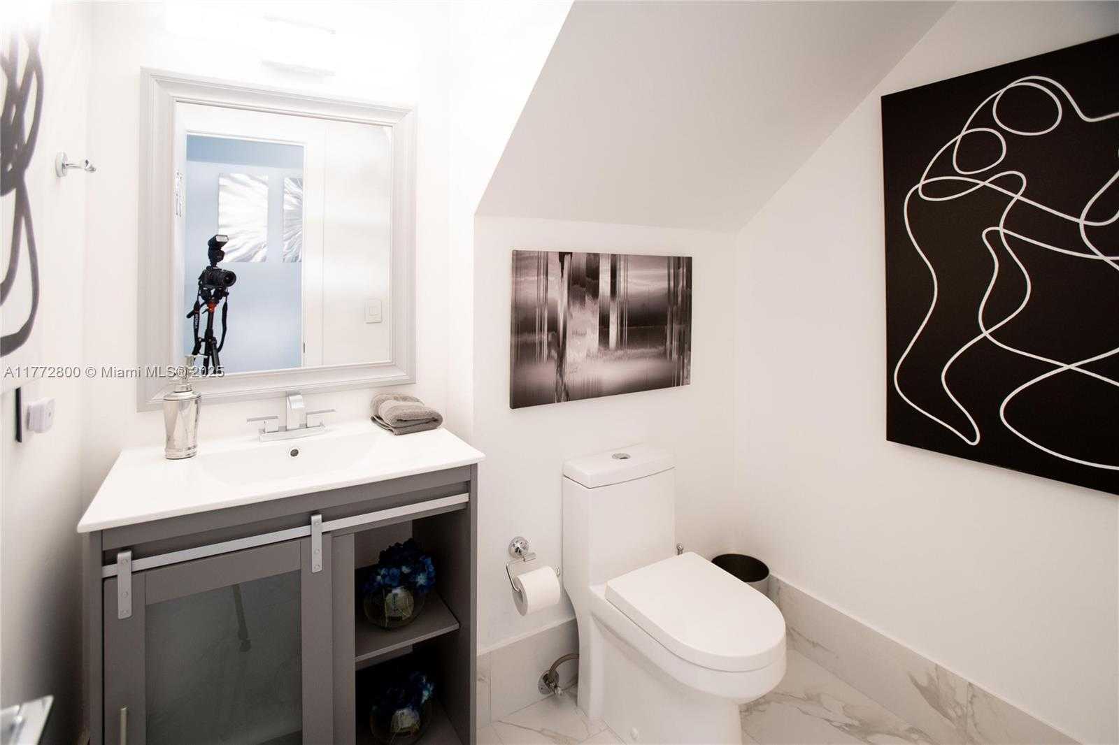 Small Image of 942 NORTH WEST 133RD CT, Miami Number 23