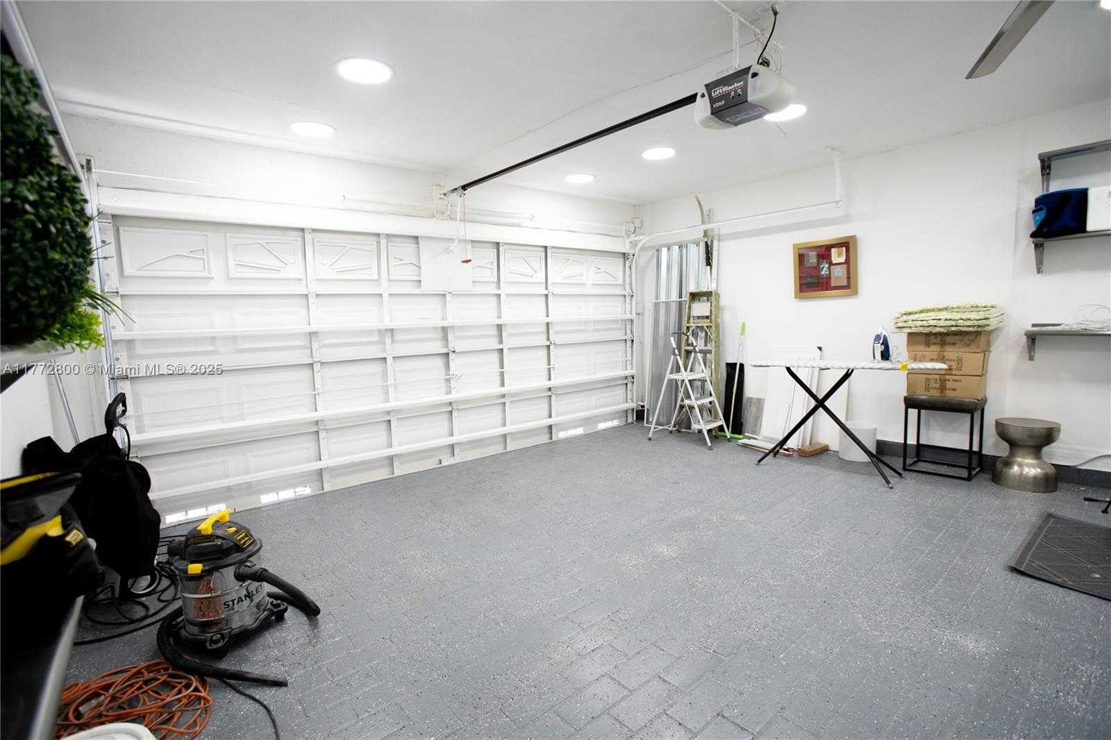 Small Image of 942 NORTH WEST 133RD CT, Miami Number 39