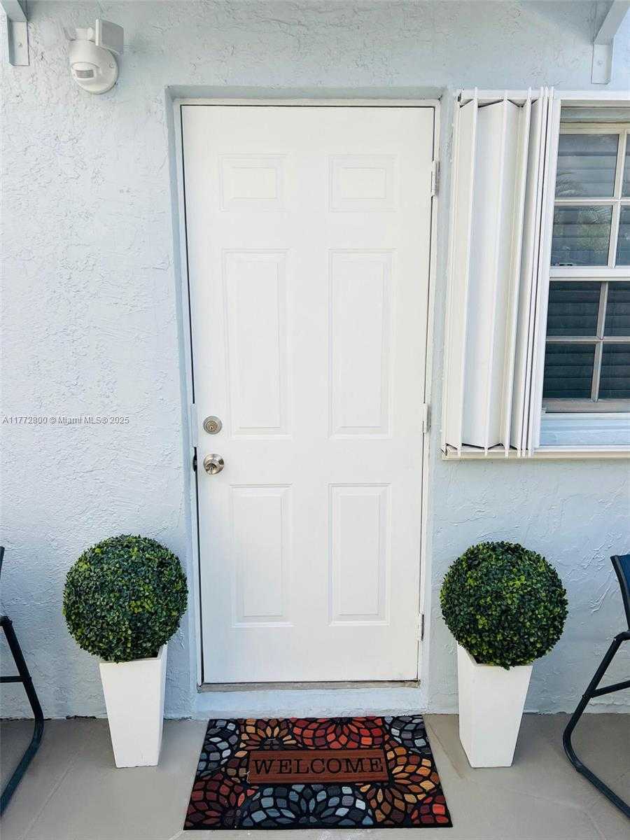 Small Image of 942 NORTH WEST 133RD CT, Miami Number 41