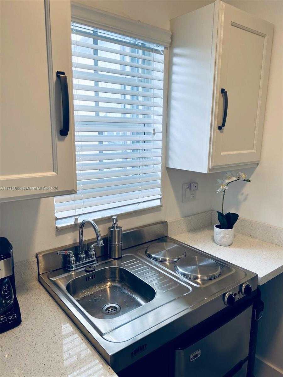 Small Image of 942 NORTH WEST 133RD CT, Miami Number 52