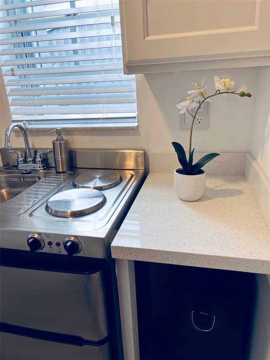 Small Image of 942 NORTH WEST 133RD CT, Miami Number 53