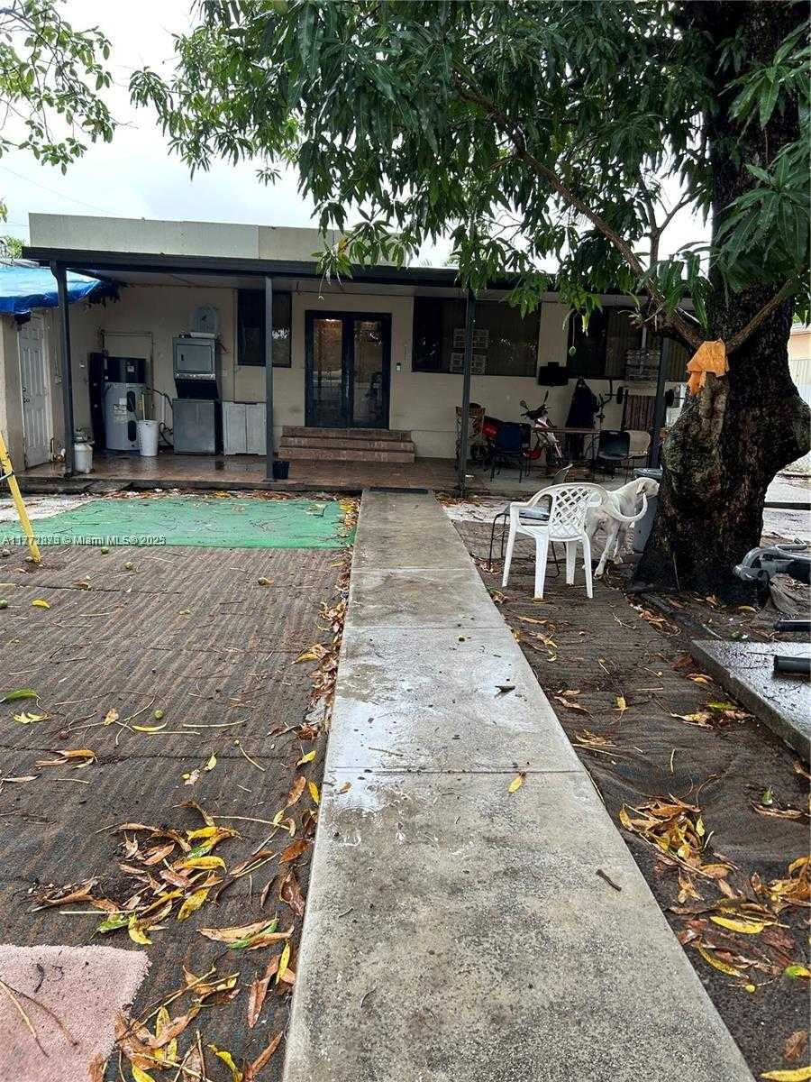 Small Image of 22 EAST 58TH ST, Hialeah Number 14