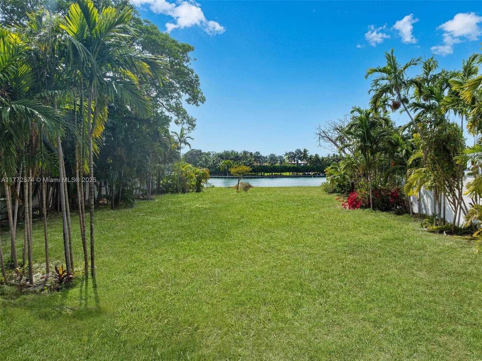 Small Image of 9224 BAY DR, Surfside Number 13