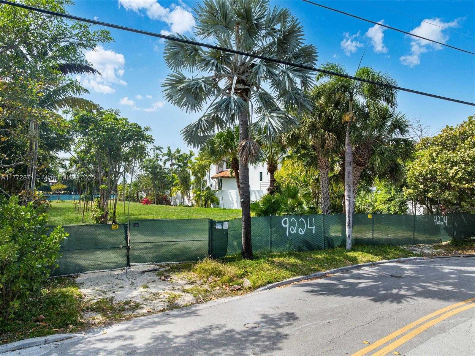 Small Image of 9224 BAY DR, Surfside Number 14