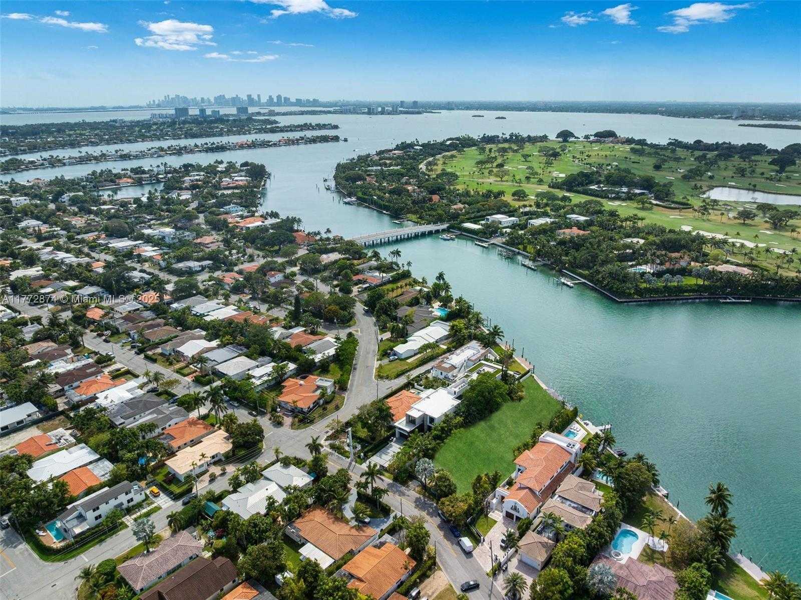Small Image of 9224 BAY DR, Surfside Number 7