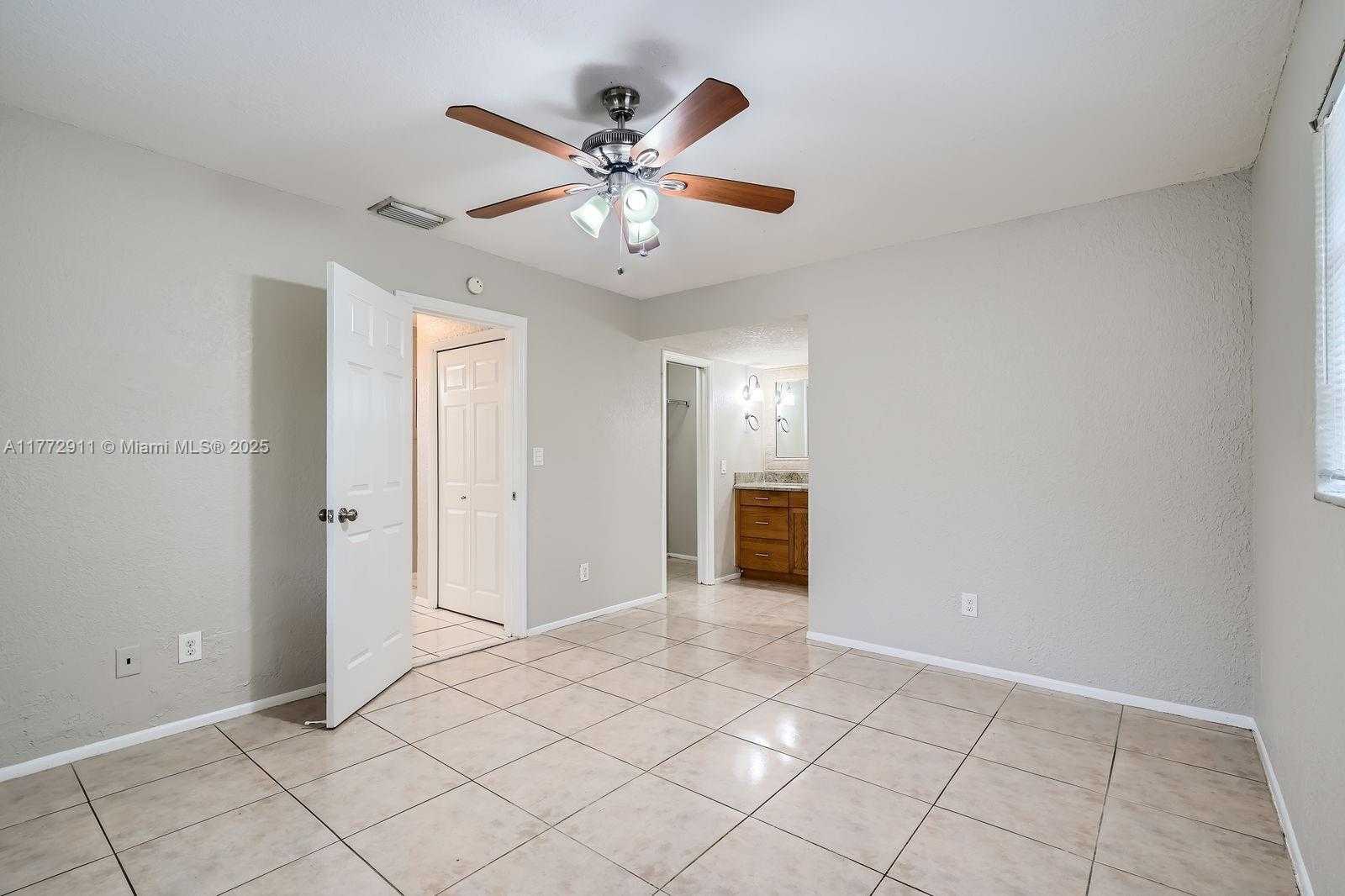 Small Image of 7301 NORTH WEST 11TH ST, Plantation Number 16