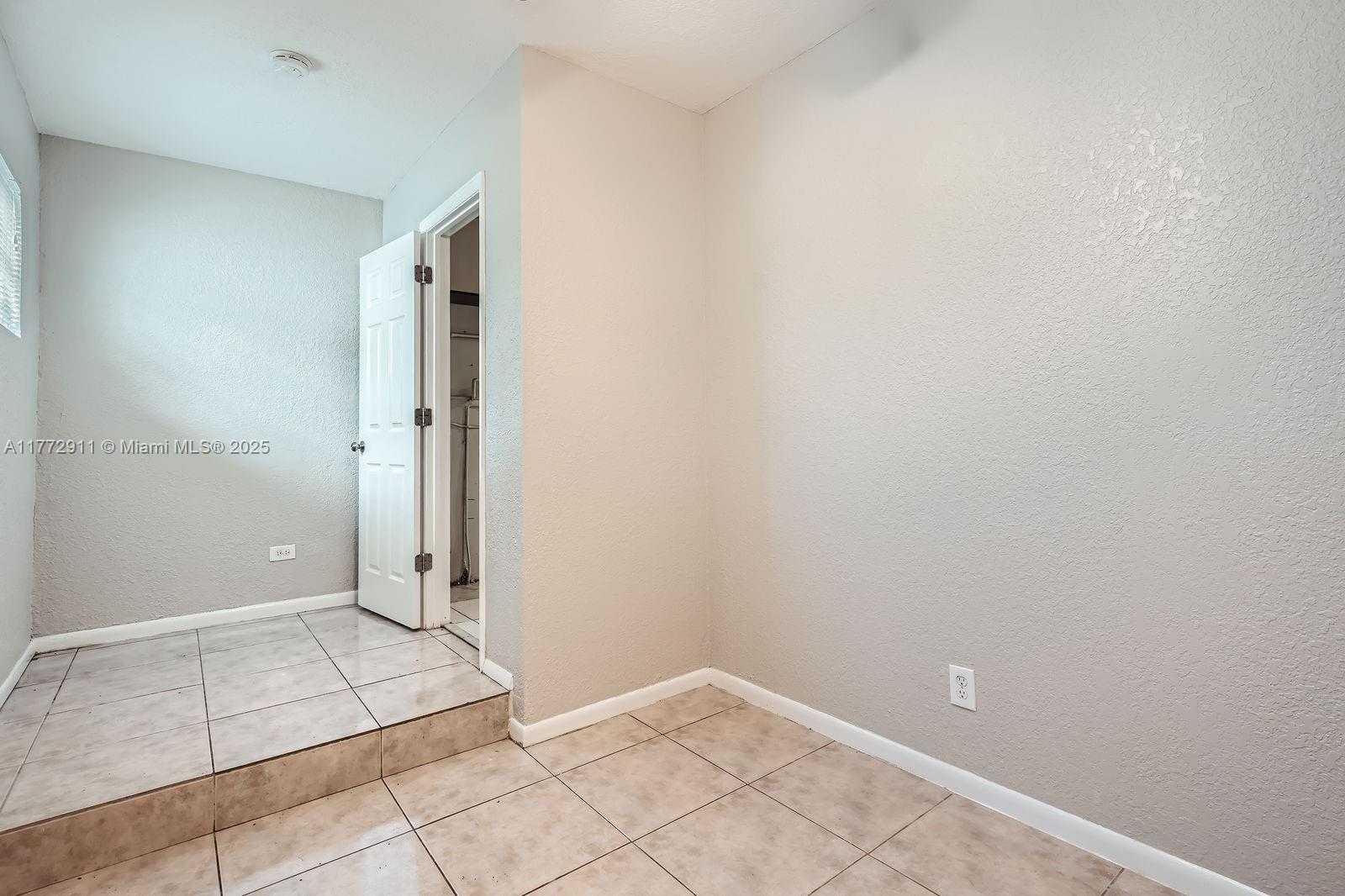 Small Image of 7301 NORTH WEST 11TH ST, Plantation Number 20