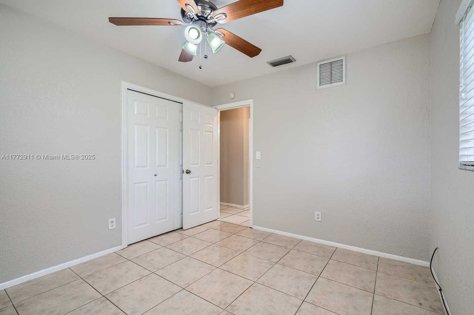 Small Image of 7301 NORTH WEST 11TH ST, Plantation Number 24