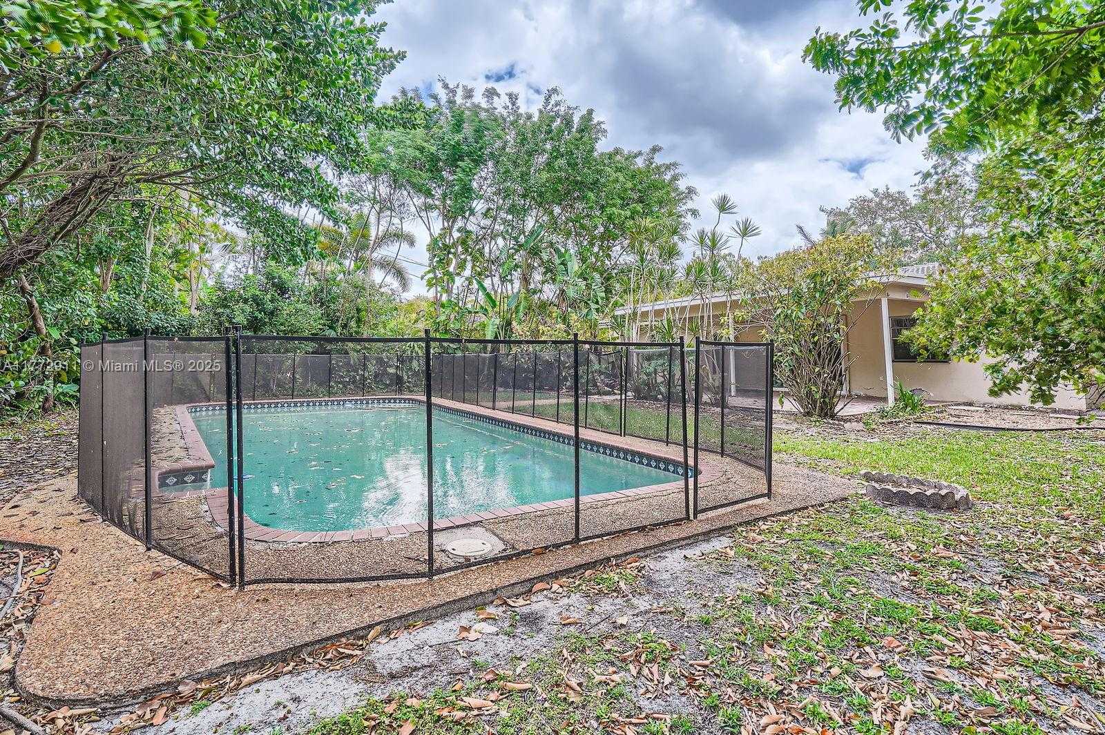 Small Image of 7301 NORTH WEST 11TH ST, Plantation Number 28
