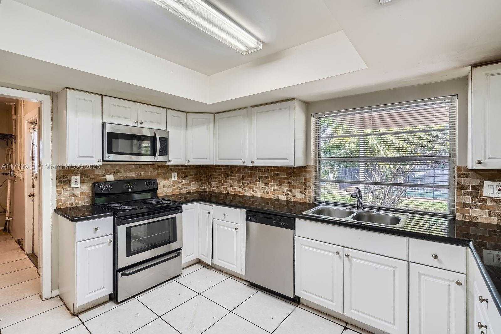 Small Image of 7301 NORTH WEST 11TH ST, Plantation Number 8