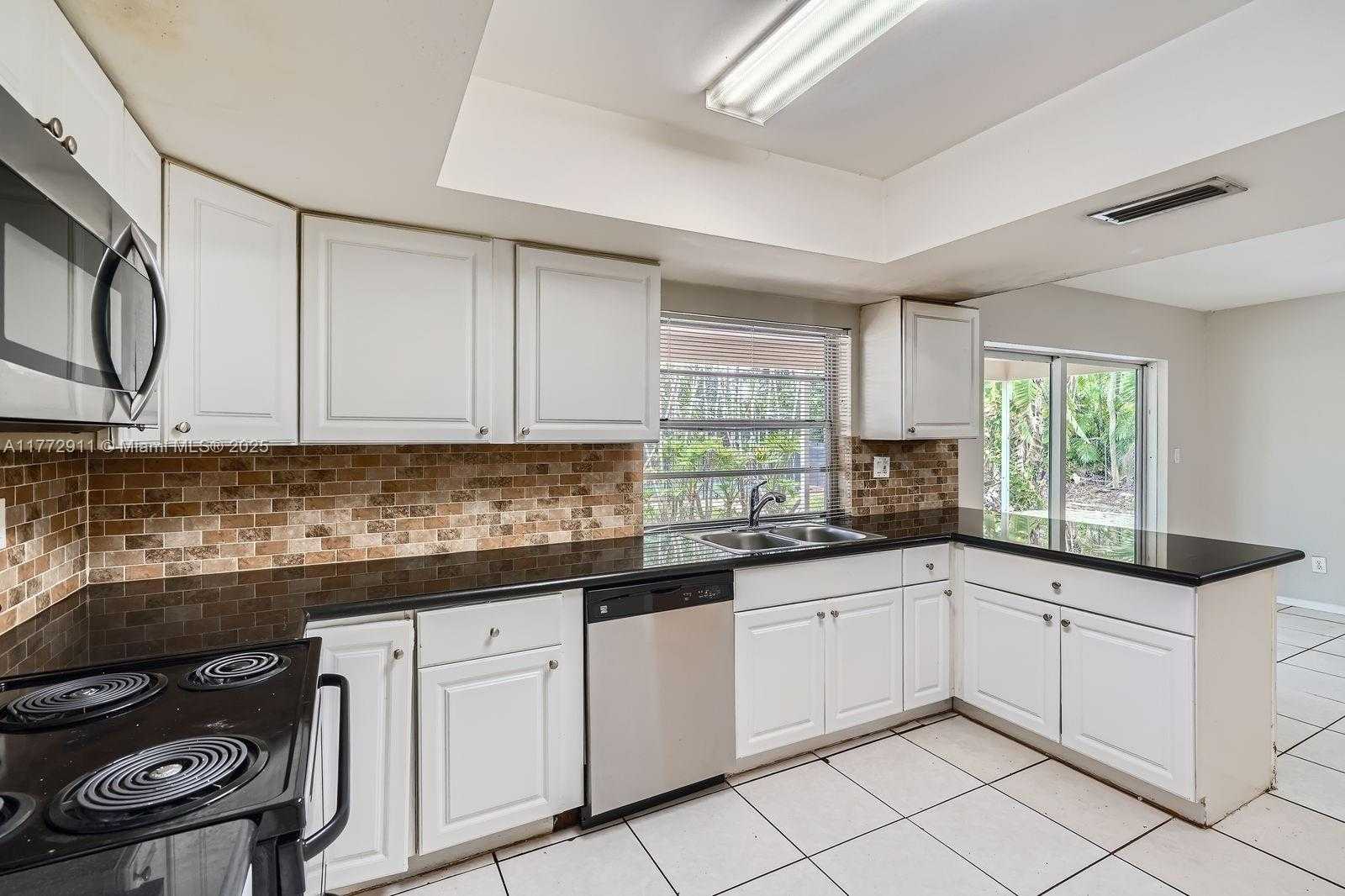 Small Image of 7301 NORTH WEST 11TH ST, Plantation Number 9