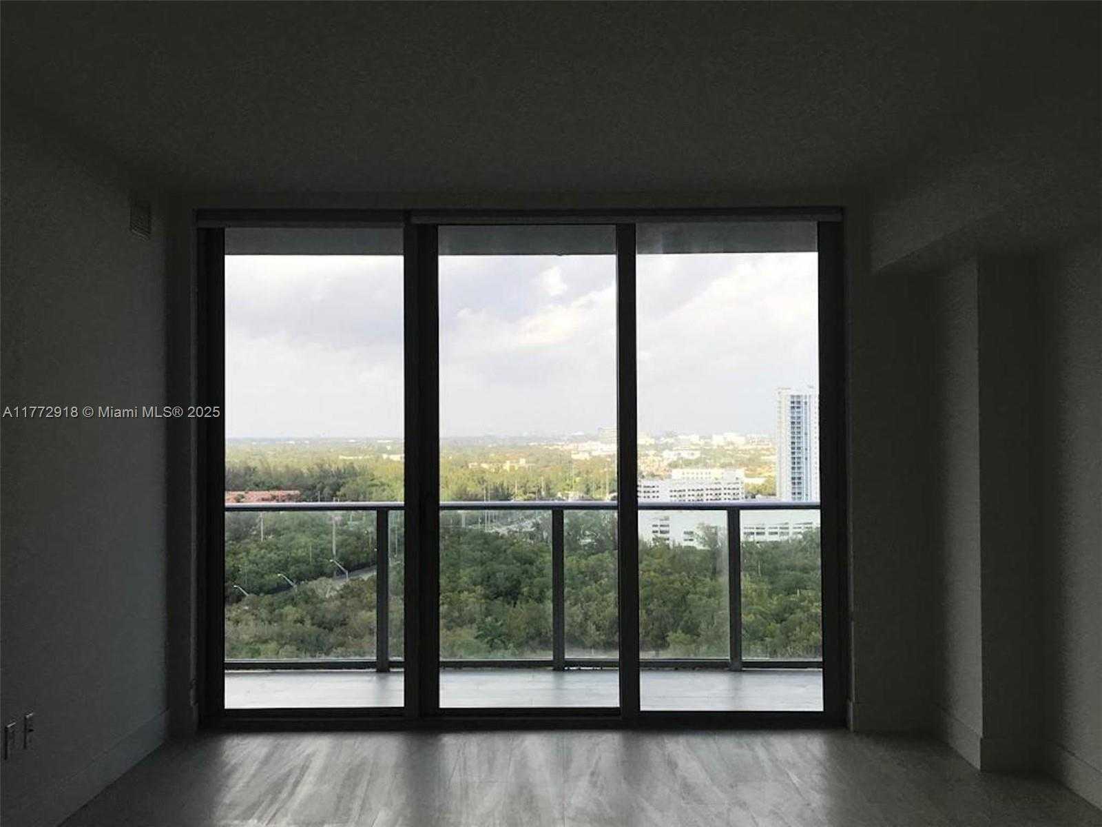 Small Image of 16385 BISCAYNE BLVD UNIT 1902, North Miami Beach Number 2