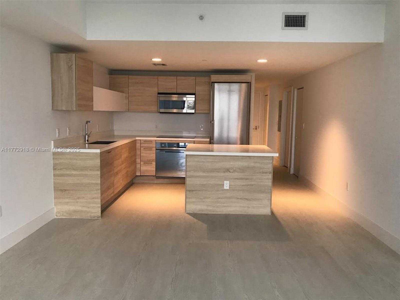 Small Image of 16385 BISCAYNE BLVD UNIT 1902, North Miami Beach Number 3