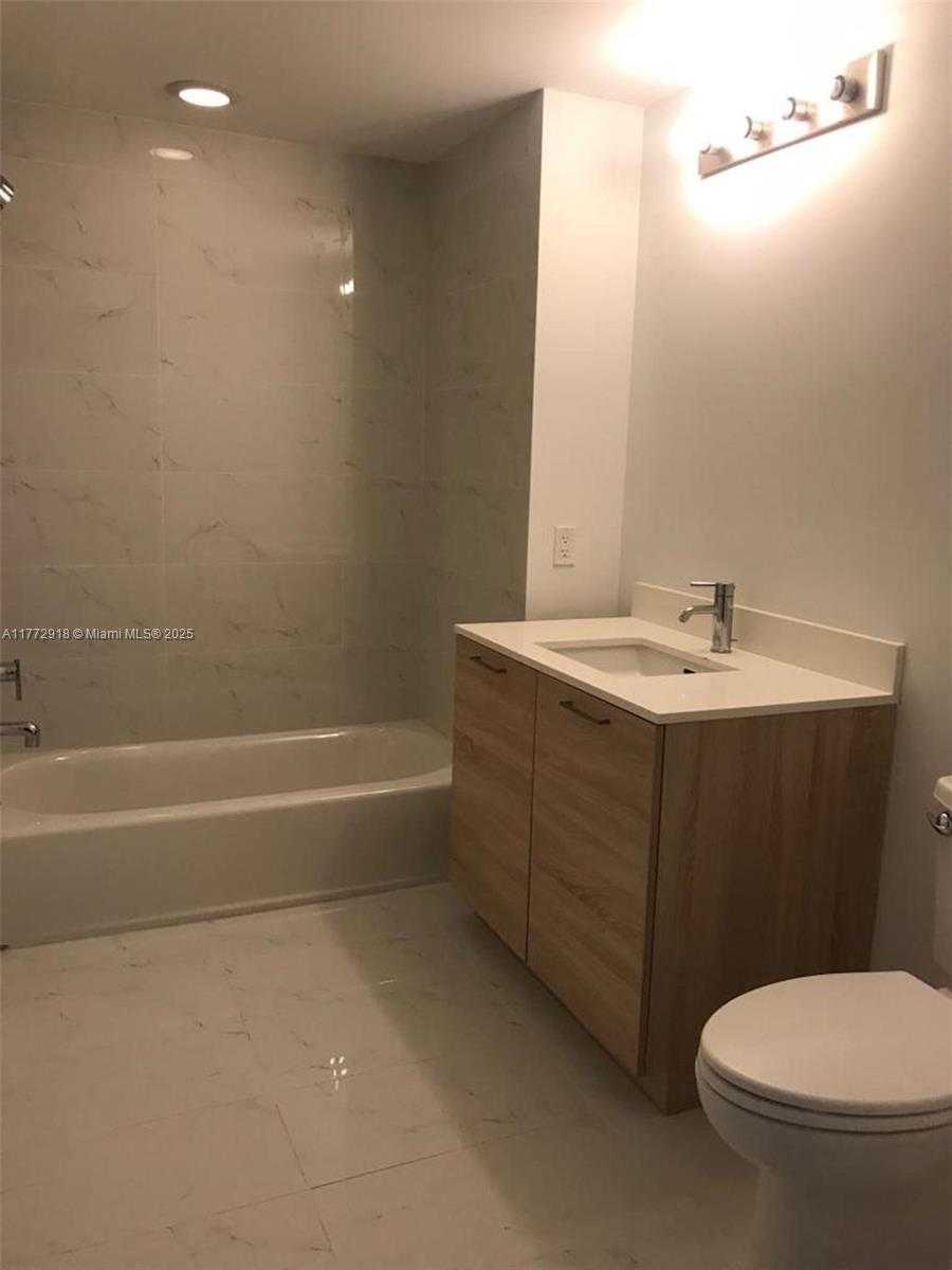 Small Image of 16385 BISCAYNE BLVD UNIT 1902, North Miami Beach Number 5