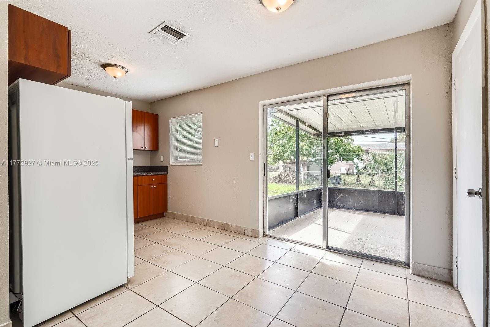 Small Image of 2440 NORTH WEST 208TH ST, Miami Gardens Number 12
