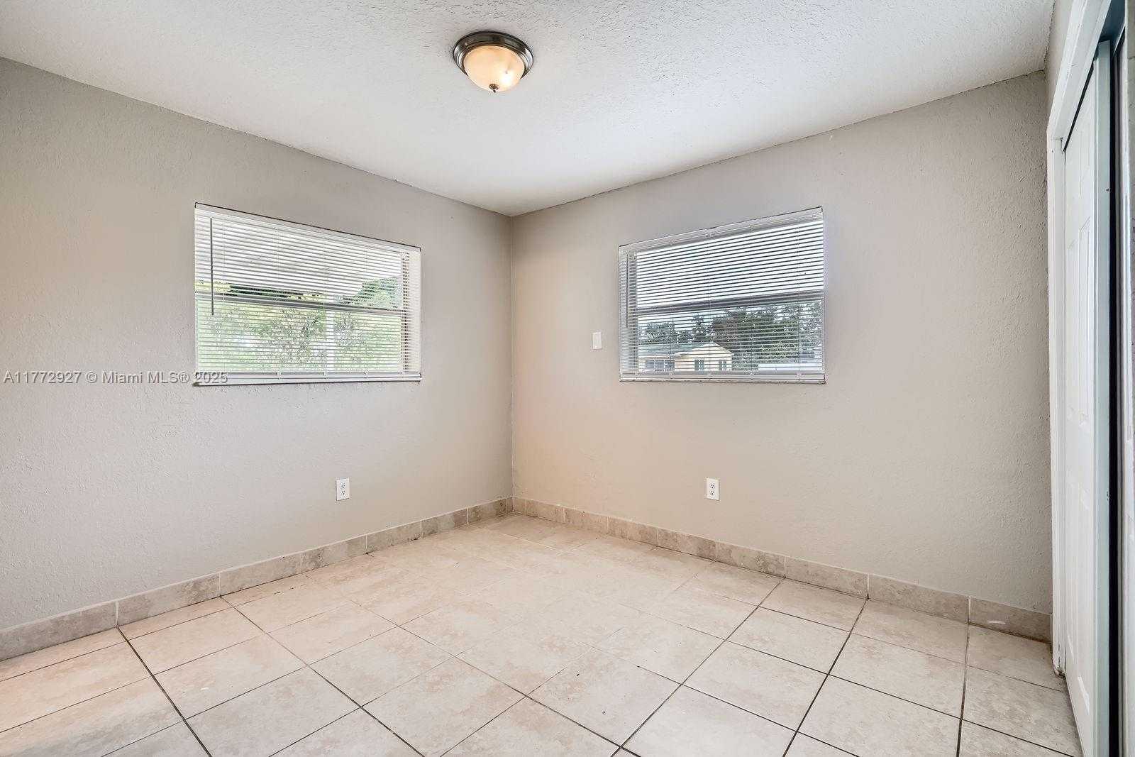 Small Image of 2440 NORTH WEST 208TH ST, Miami Gardens Number 14