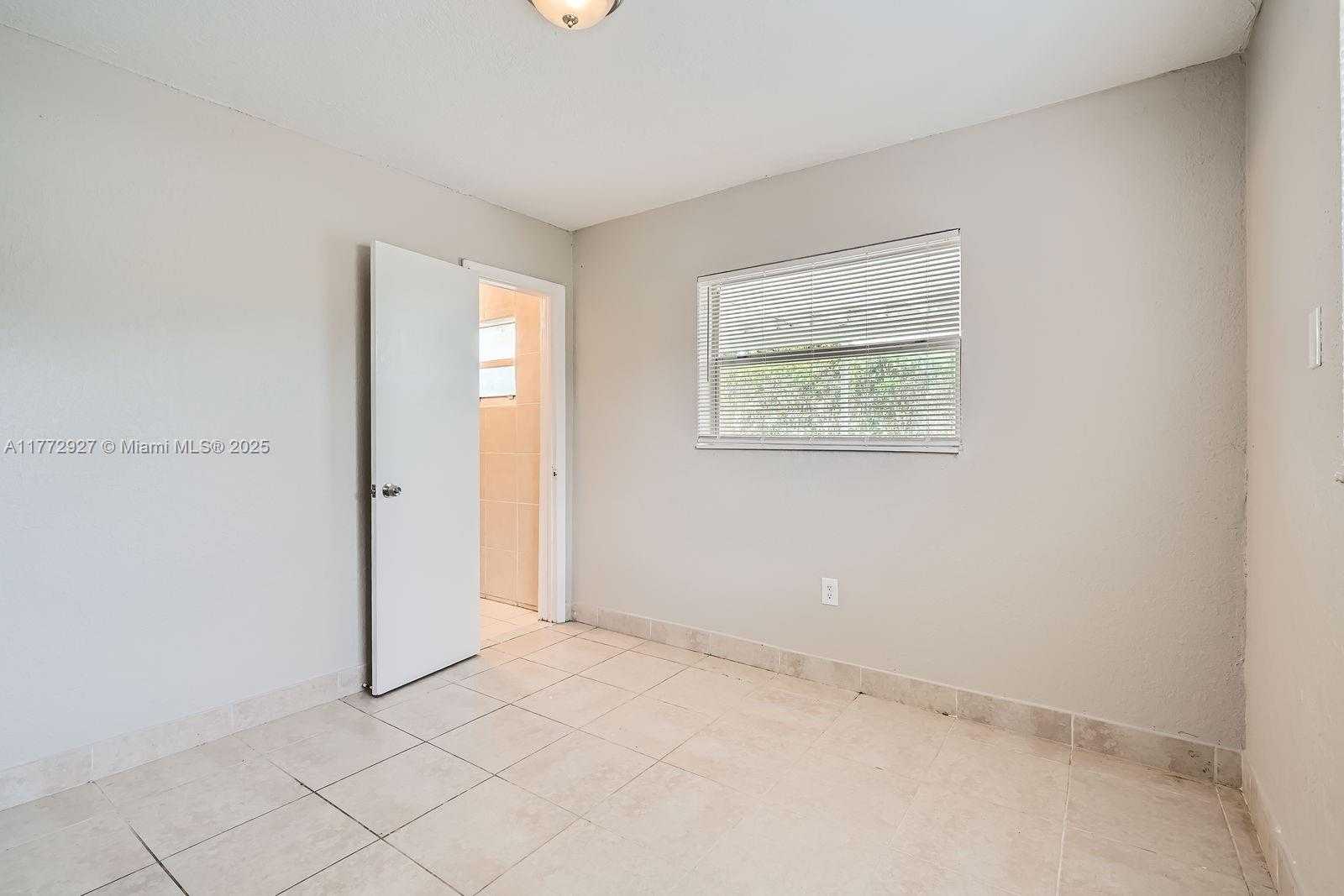 Small Image of 2440 NORTH WEST 208TH ST, Miami Gardens Number 16